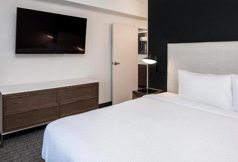 מיטת קינג בסוויטה, Courtyard By Marriott Charlotte Ballantyne