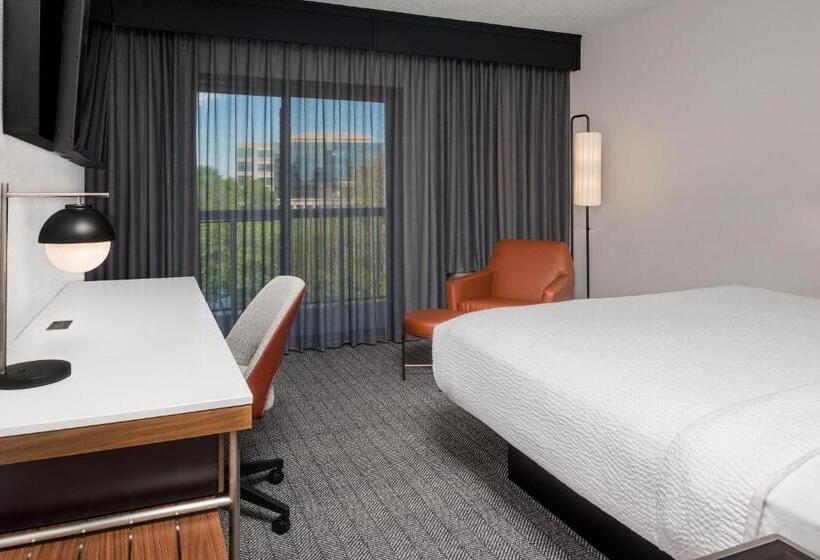 带大床的标准间, Courtyard By Marriott Charlotte Ballantyne