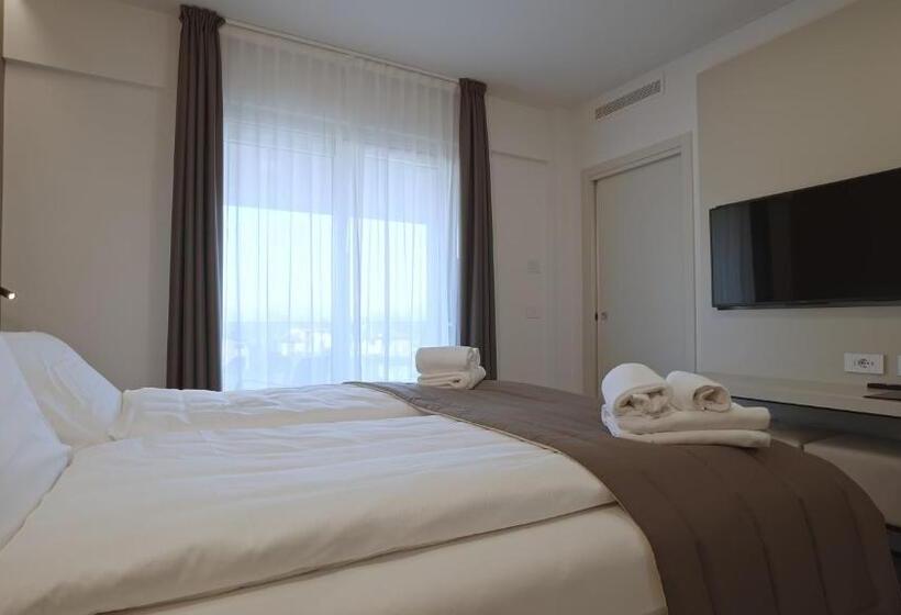 Номер Стандарт, Cristal