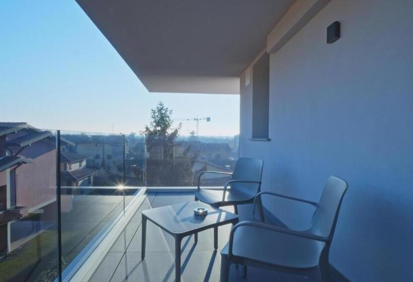 Номер Economy, Cristal