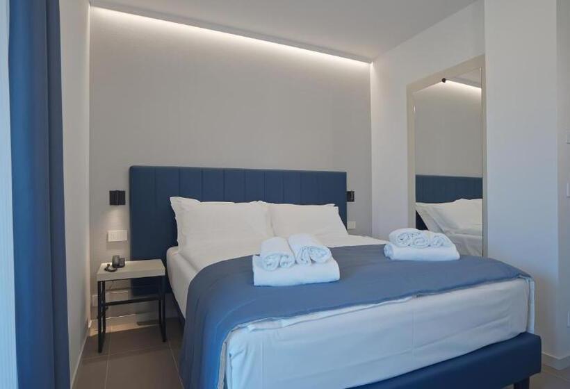 Номер Economy, Cristal