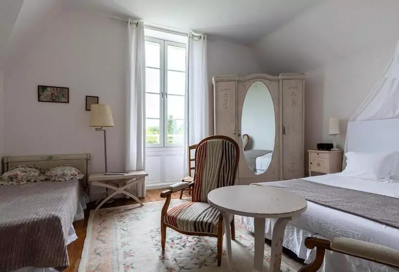 اتاق سوپریور, Domaine De Bassilour
