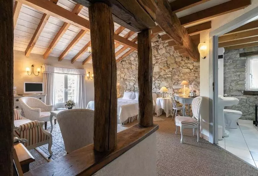 اتاق لوکس, Domaine De Bassilour