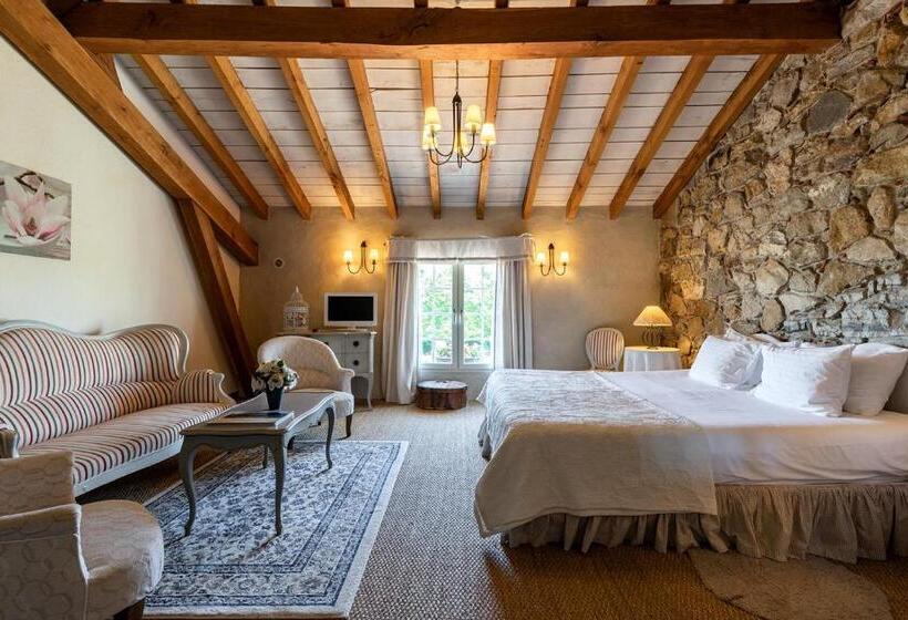 디럭스 룸, Domaine De Bassilour