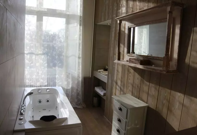 デラックスルーム, Domaine De Villeray