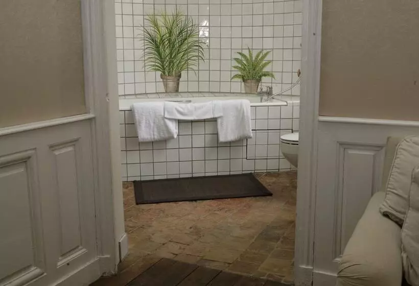 スタンダードルーム, Domaine De Villeray