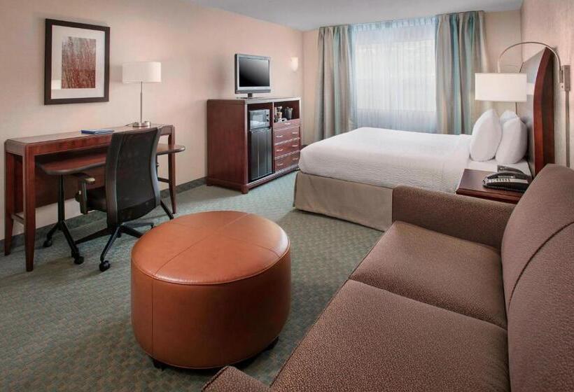 带大床的标准工作室, Fairfield Inn & Suites By Marriott Great Barrington Lenox/berkshires