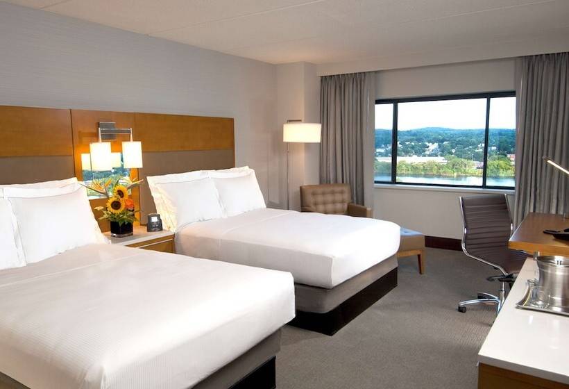 이그제큐티브 룸, Hilton Albany