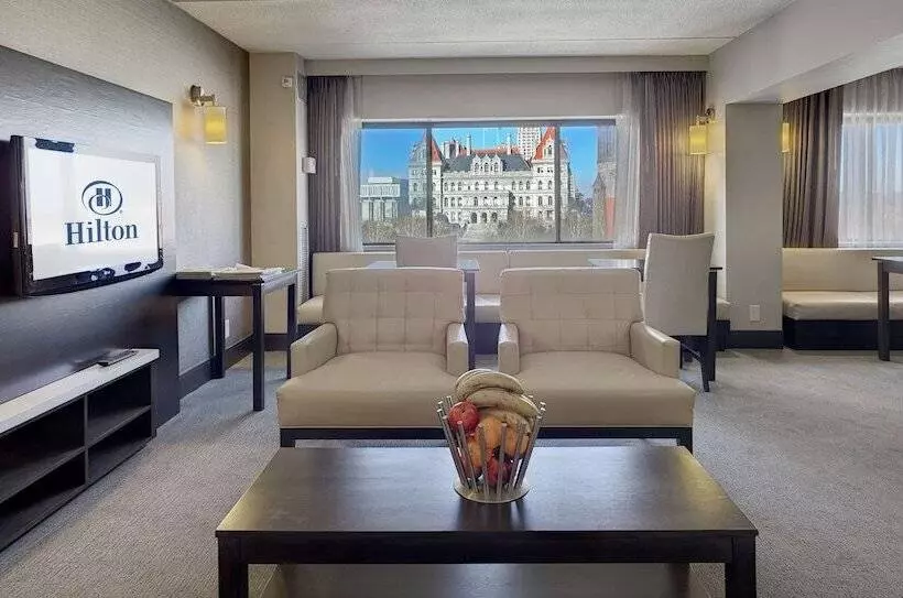 اتاق اجرایی با تخت بزرگ, Hilton Albany