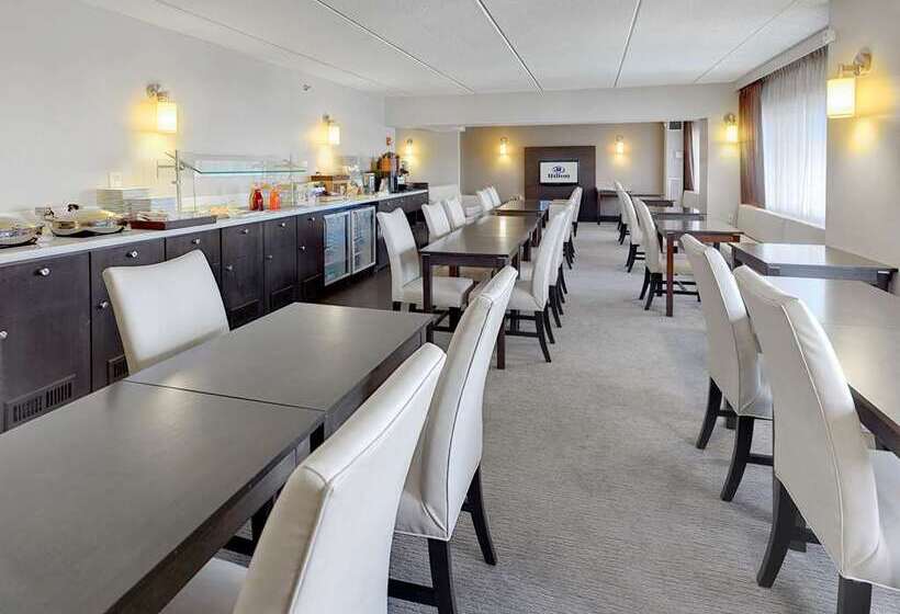 스위트 킹사이즈 침대, Hilton Albany