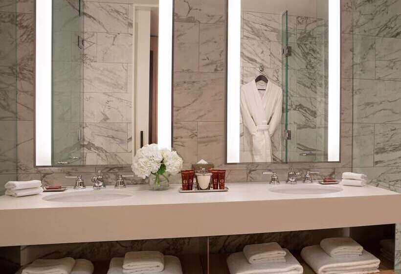 스위트 킹사이즈 침대, Hilton Albany