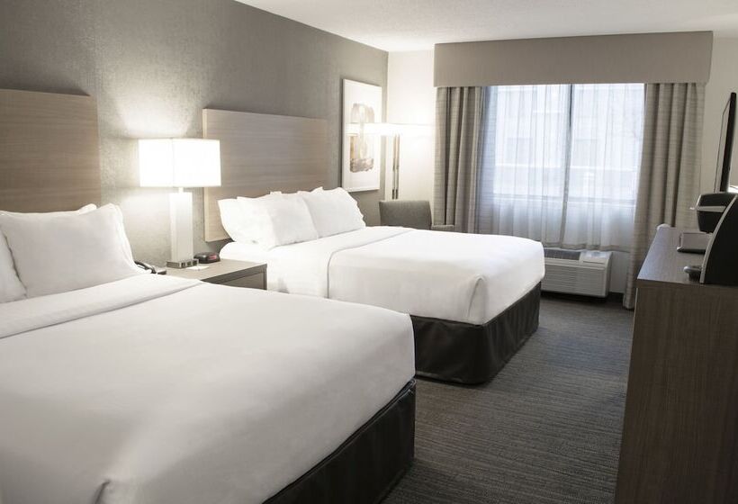 带2个双人床的标准工作室, Holiday Inn Fargo, An Ihg