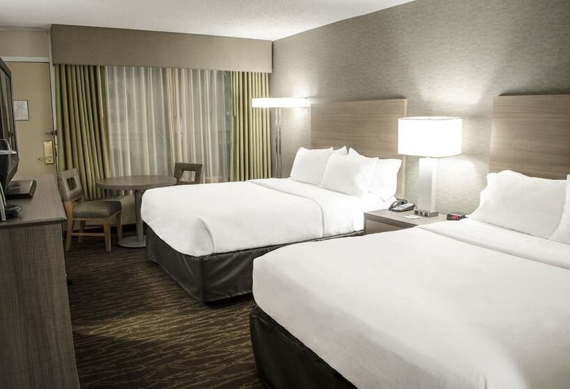 带2个双人床的标准工作室, Holiday Inn Fargo, An Ihg