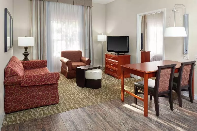 スイート, Homewood Suites By Hilton Tallahassee