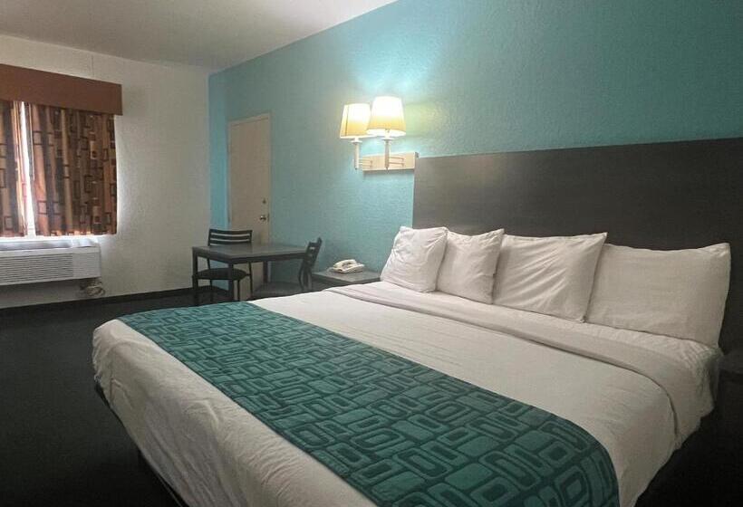 غرفة قياسية سرير كينج لذوى الإحتياجات الخاصة, Howard Johnson By Wyndham Galveston