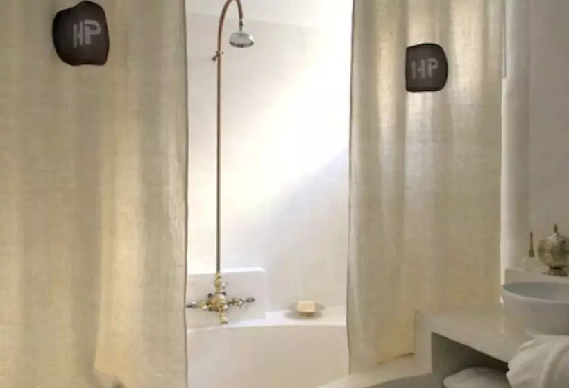 プレステージルーム, L Hôtel Particulier