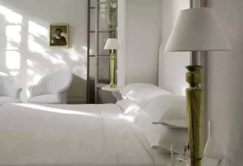 プレステージルーム, L Hôtel Particulier