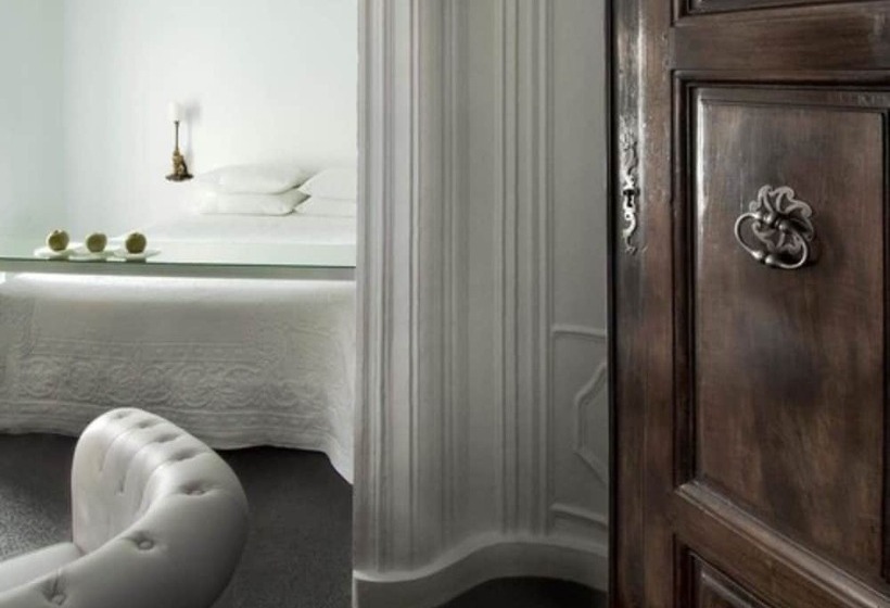 プレステージルーム, L Hôtel Particulier