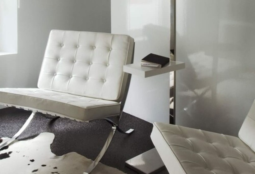 プレステージルーム, L Hôtel Particulier