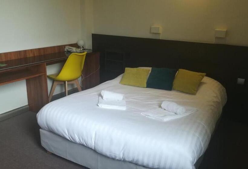 スタンダードルーム, Logis Hôtels   Hôtel Et Restaurant Le Lion D Or