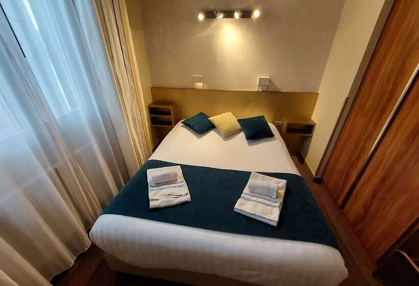 スタンダードルーム, Logis Hôtels Hôtel Et Restaurant Le Lion D Or