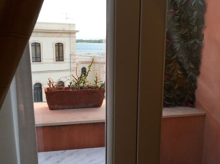 Pokój Trzyosobowy Comfort, Mediterraneo