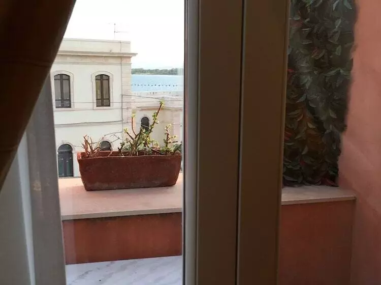 コンフォートトリプルルーム, Mediterraneo