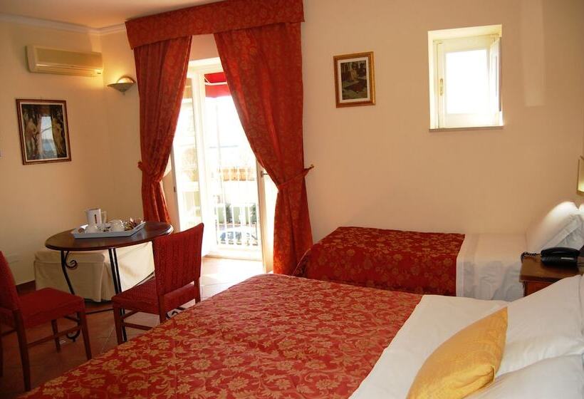 Pokój Trzyosobowy Comfort, Mediterraneo