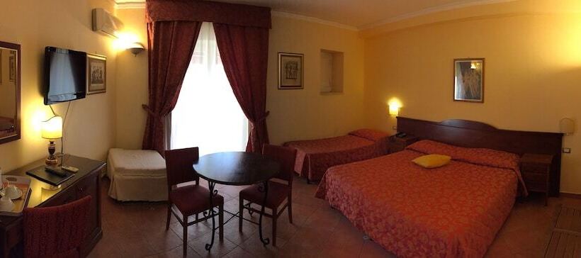 Pokój Trzyosobowy Comfort, Mediterraneo