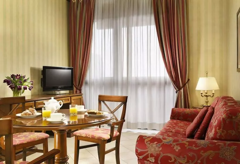اتاق سوپریور, UNA HOTELS Hotel & Residence Contessa Jolanda Milano