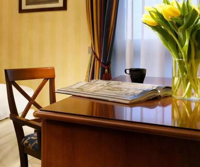 اتاق کلاسیک, UNA HOTELS Hotel & Residence Contessa Jolanda Milano