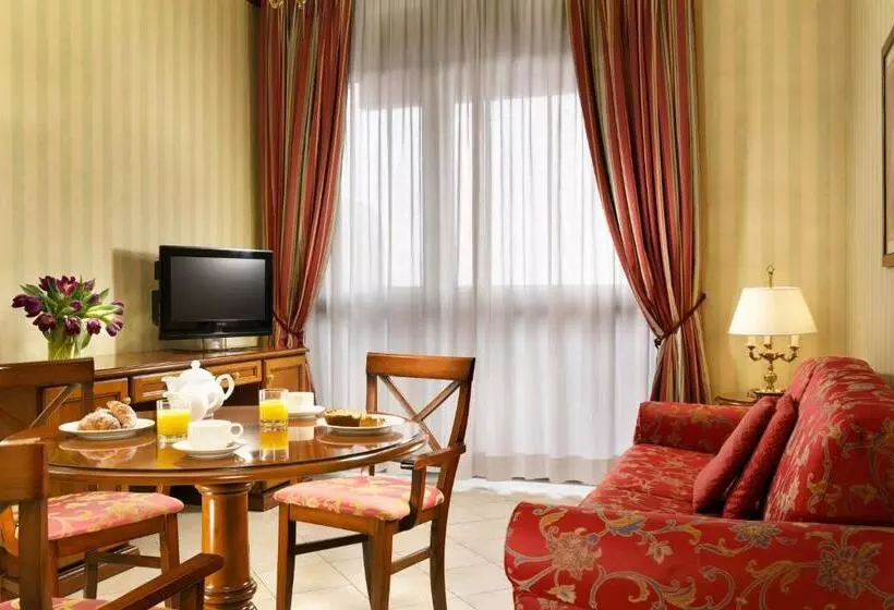 اتاق سوپریور, UNA HOTELS Hotel & Residence Contessa Jolanda Milano