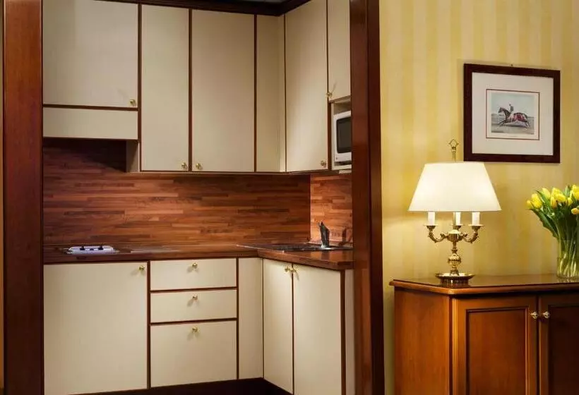 استودیوی استاندارد, UNA HOTELS Hotel & Residence Contessa Jolanda Milano