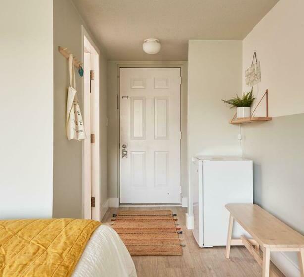 غرفة سوبيريور رباعية, The June Motel, Sauble Beach