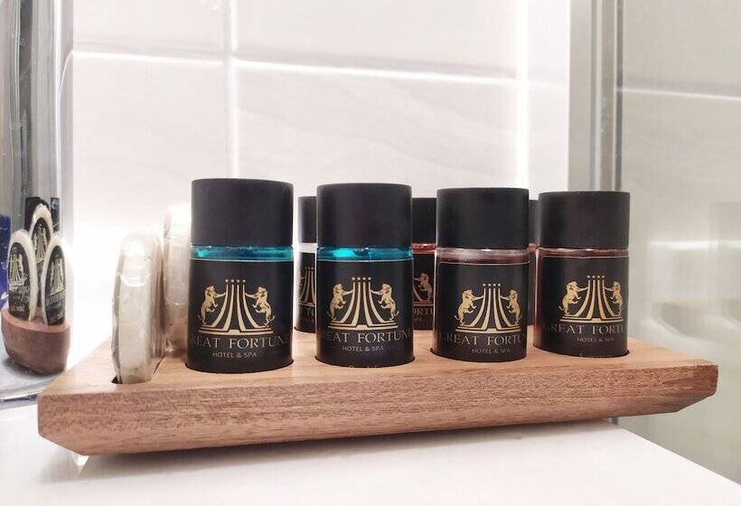 اتاق استاندارد سه نفره, Great Fortune Design Hotel & Spa