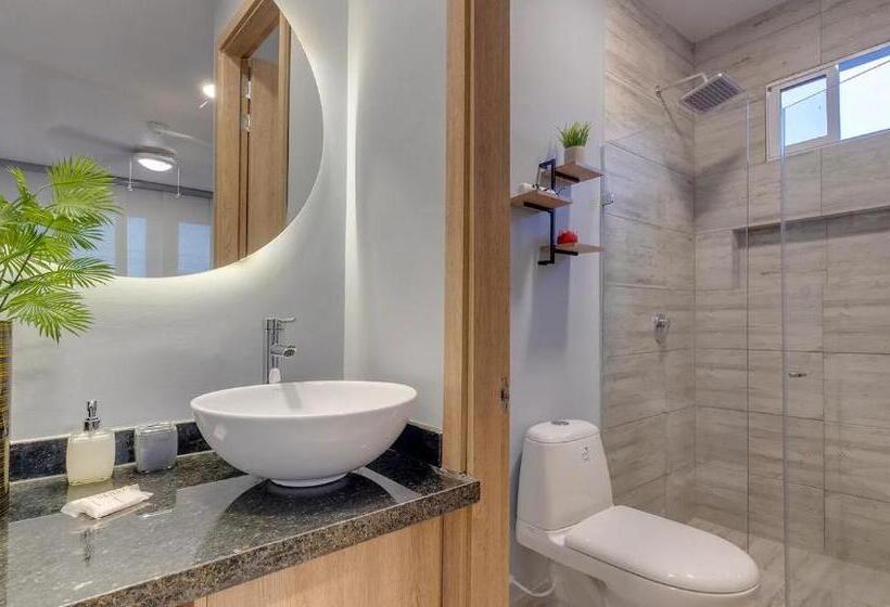 キングサイズベッドのスタンダードルーム, Ng