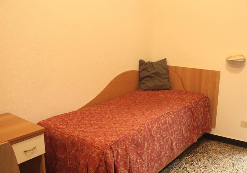 标准三人间, Assarotti