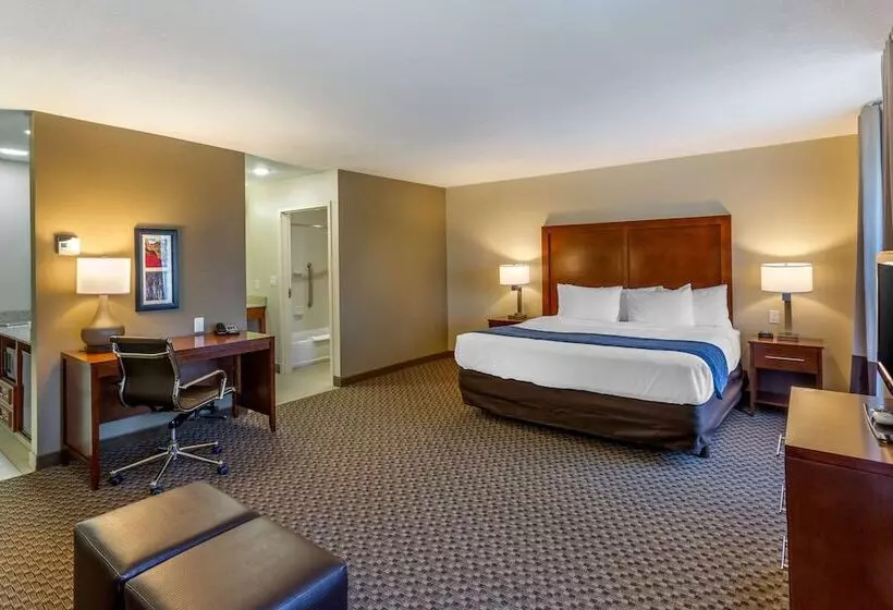 スイート, Comfort Inn & Suites Logan Near University