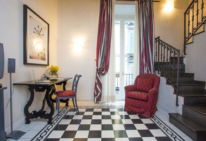 سوییت جونیور, Costantinopoli 104