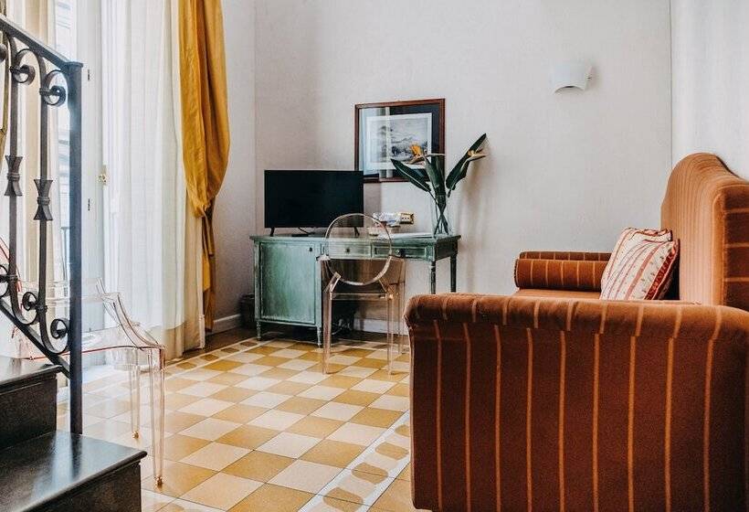 سوییت جونیور, Costantinopoli 104