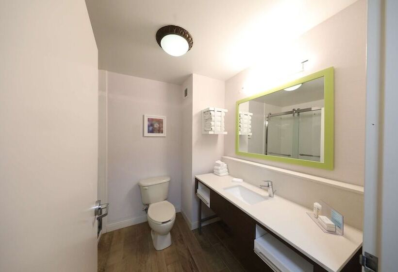 Номер Стандарт, Hampton Inn Hutchinson