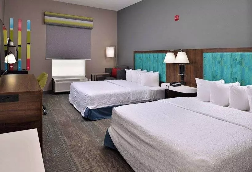 ２ダブルベッドのスタンダードルーム, Hampton Inn Laplace