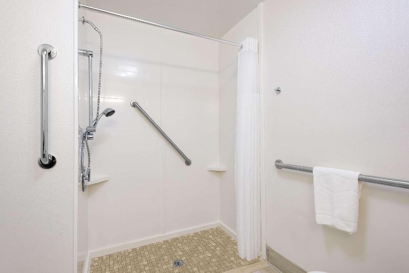 Стандартный Номер Кровать Кинг, Hampton Inn Mount Airy
