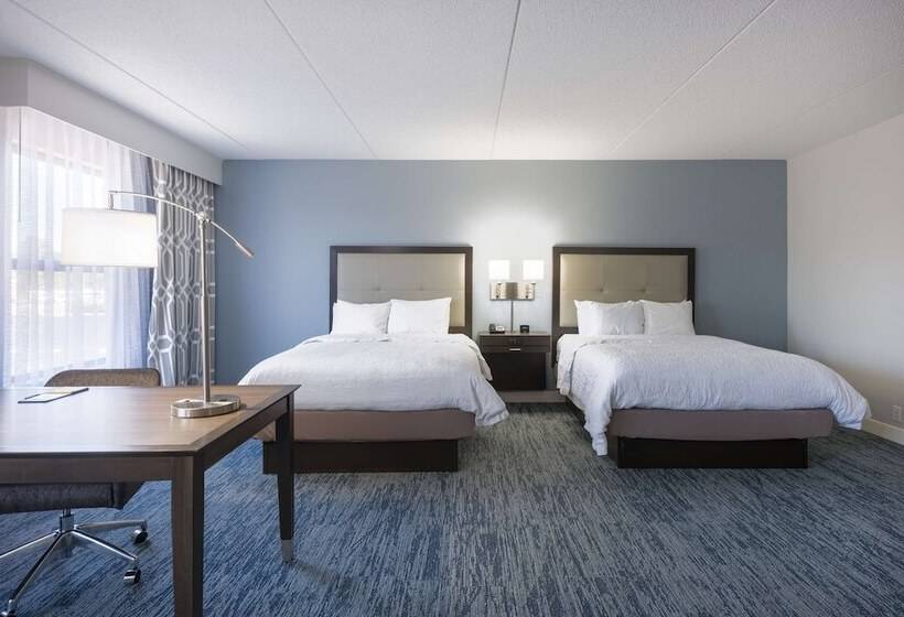 Студия Стандарт, Hampton Inn Mount Airy