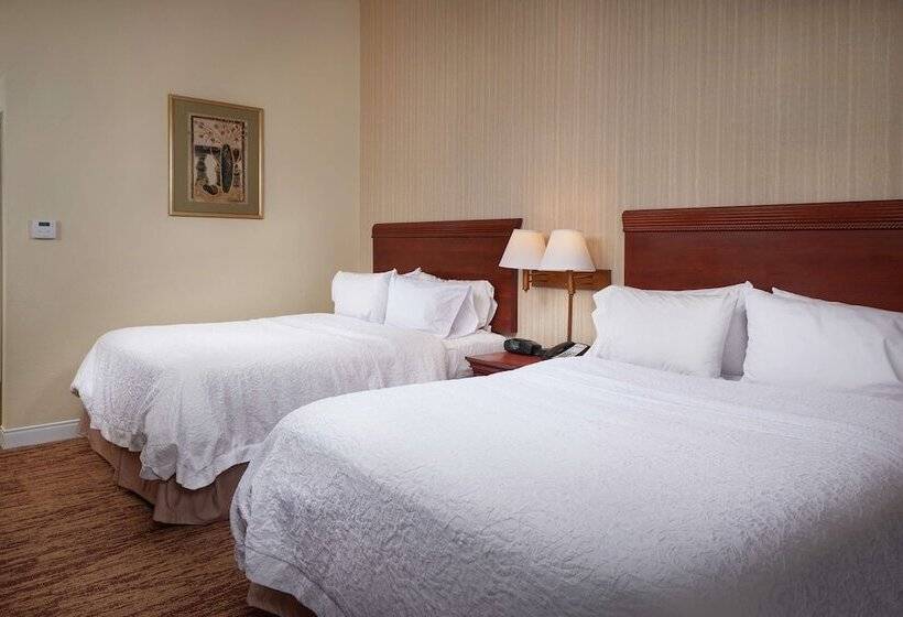스위트, Hampton Inn Shrewsbury
