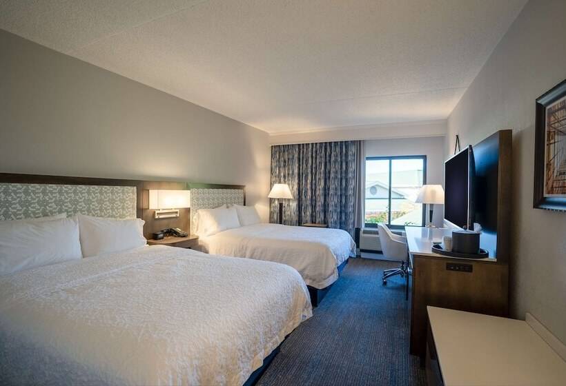 غرفه قياسيه سريرين مزدوجين, Hampton Inn & Suites Fairfield