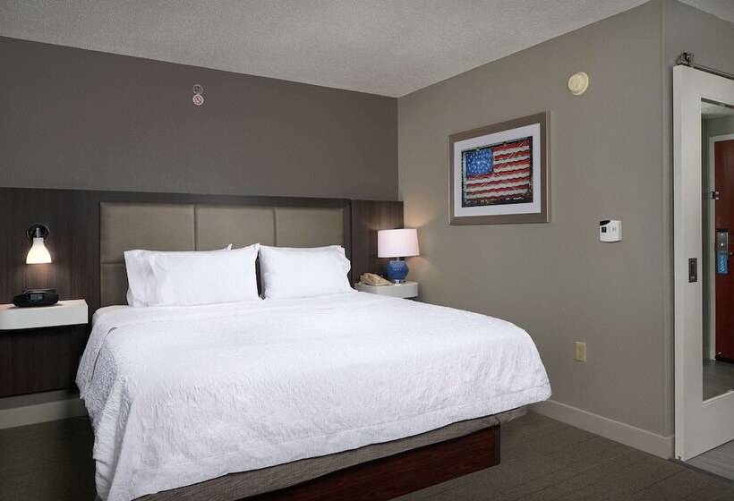 استودیوی استاندارد, Hampton Inn & Suites Oxfordanniston