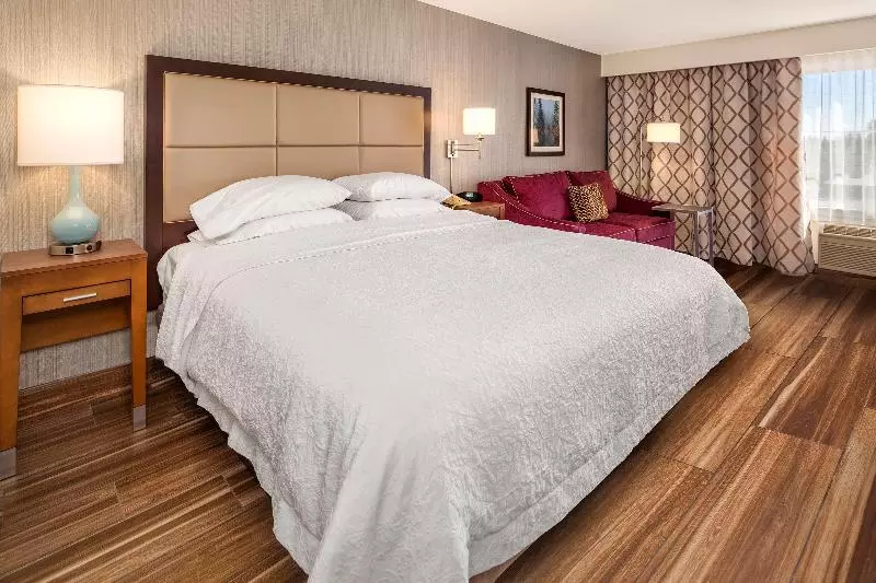 身障者適用キングサイズベッドルーム, Hampton Inn & Suites Seattlenorth/lynnwood