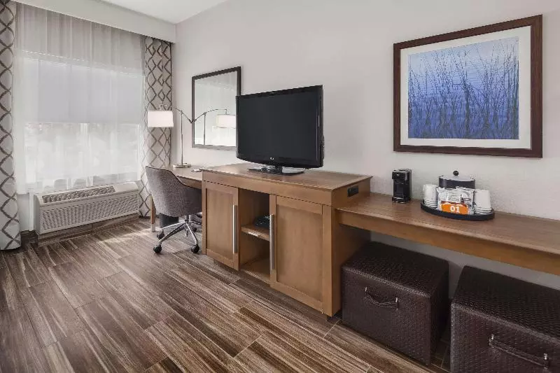 キングサイズベッドのスタンダードルーム, Hampton Inn & Suites Seattlenorth/lynnwood