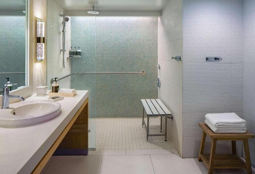 身障者適用キングサイズベッドルーム, Hyatt Centric Key West Resort & Spa